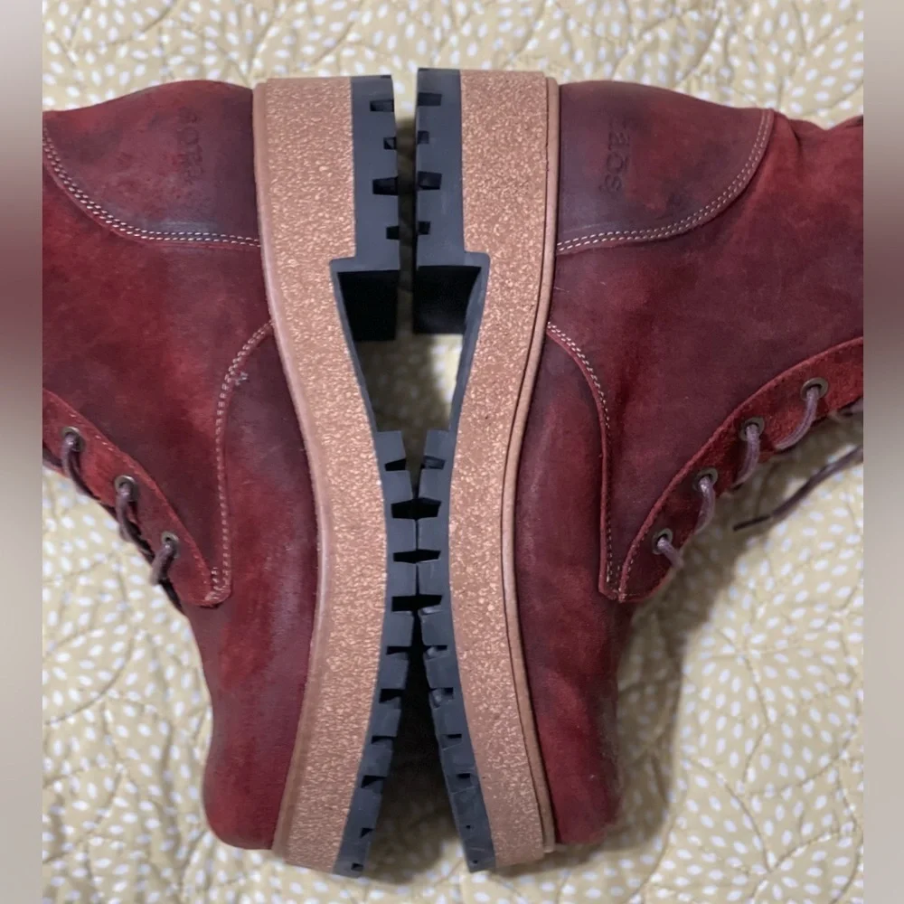 EUC Taos- Main Street Boot-Garnet size 7 - 7 1/2 - Picture 8 of 16